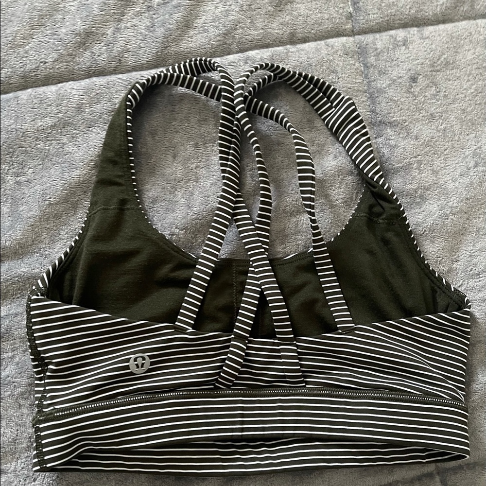 Lululemon energy bra size 4 NEW